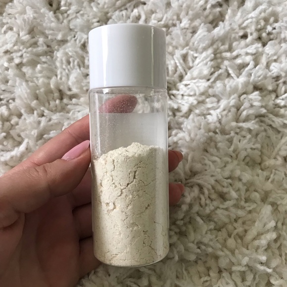 LUE By Jean Seo powder - Picture 4 of 4